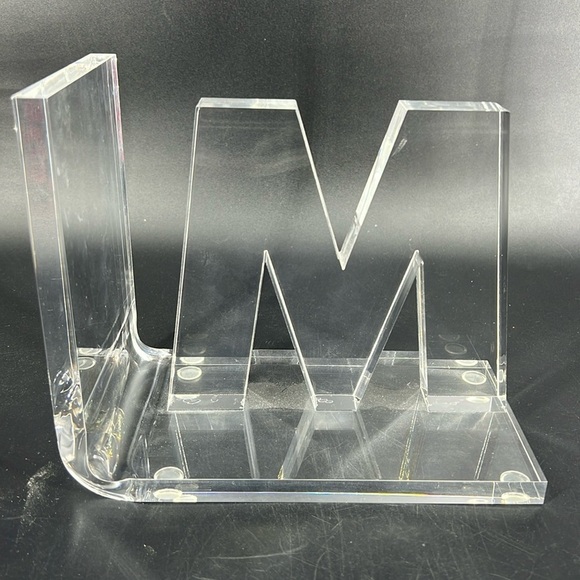 Acrylic “M” Monogram Bookend - Picture 1 of 6